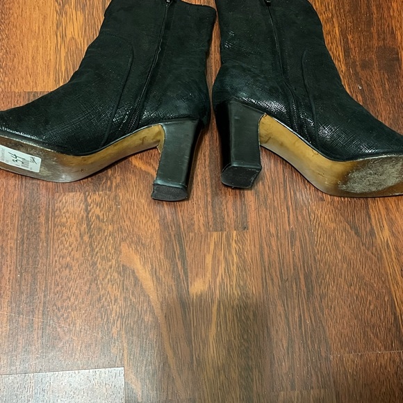 SIDE ZIPPERED BLACK ANKLE SHORT BOOT - Picture 3 of 6